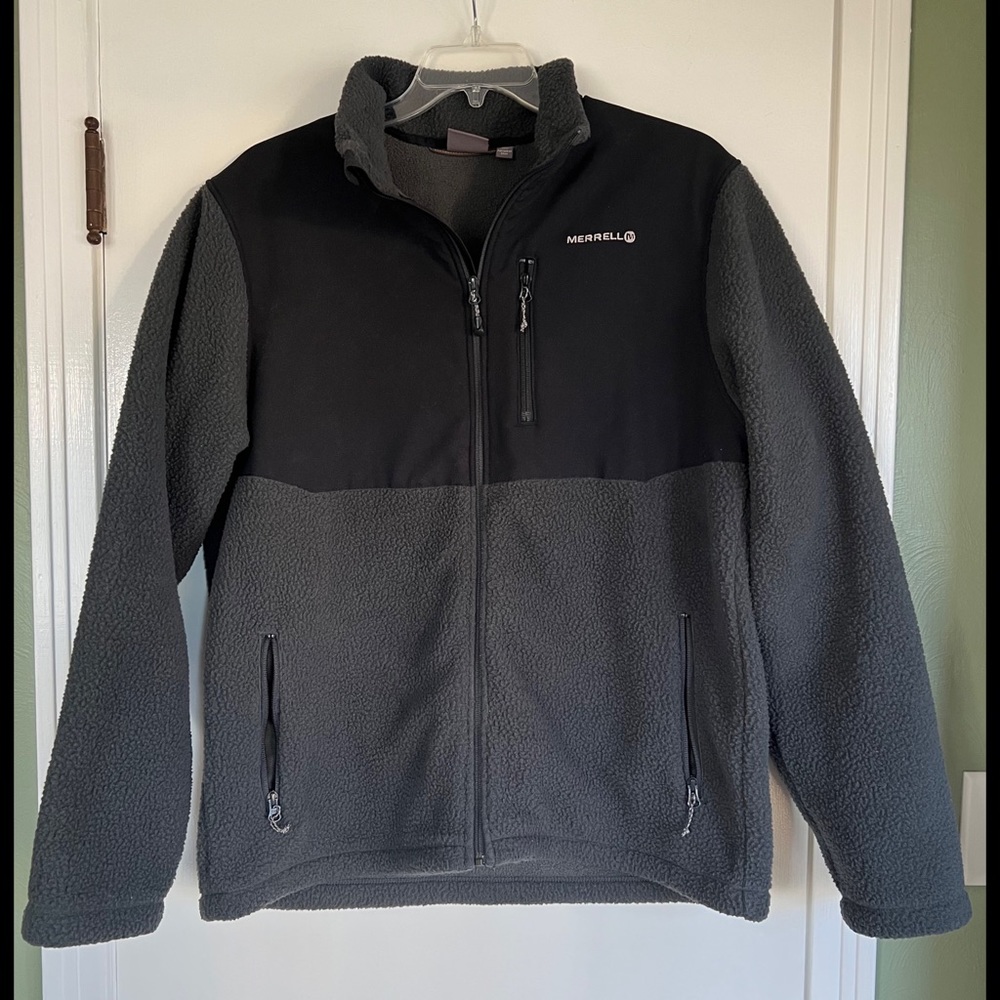 MERRELL SAGE GREEN / BLACK FULL ZIPPER
FLEECE OUTDOORS JACKET MENS SIZE XL
